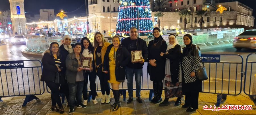  طاقم المركز الجماهيري العربي الرملة يكرم المدير السابق المربي ميخائيل فانوس